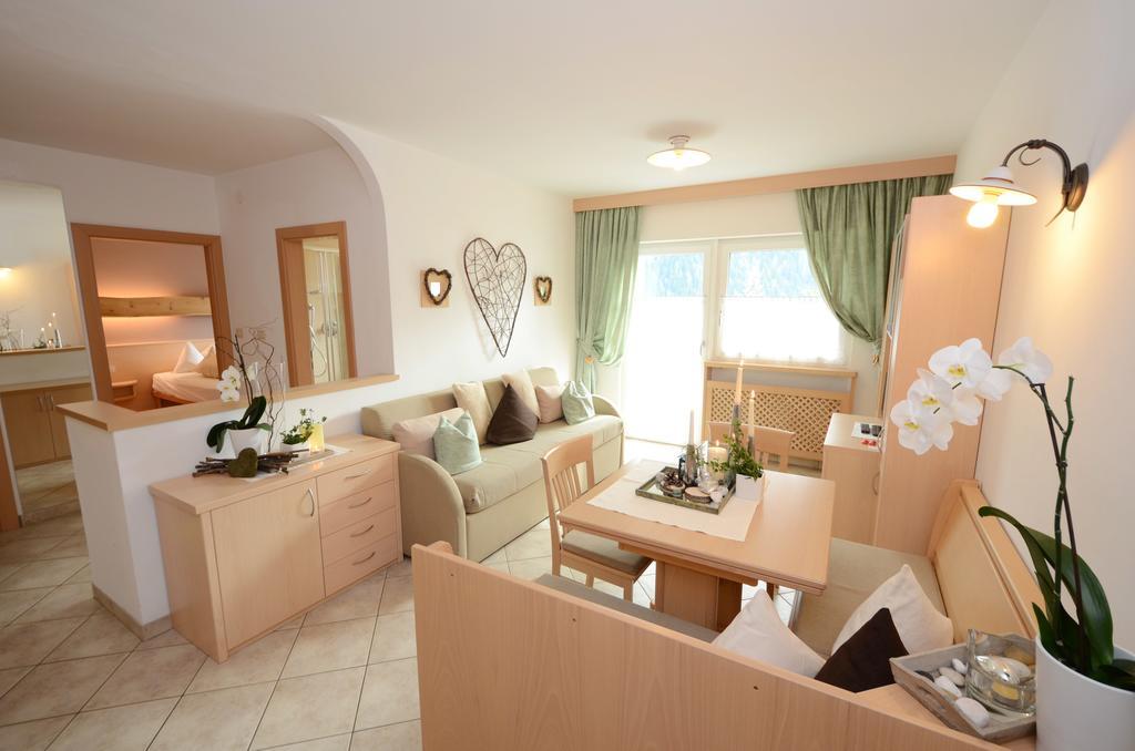 Mason La Zondra Aparthotel Vigo di Fassa Cameră foto