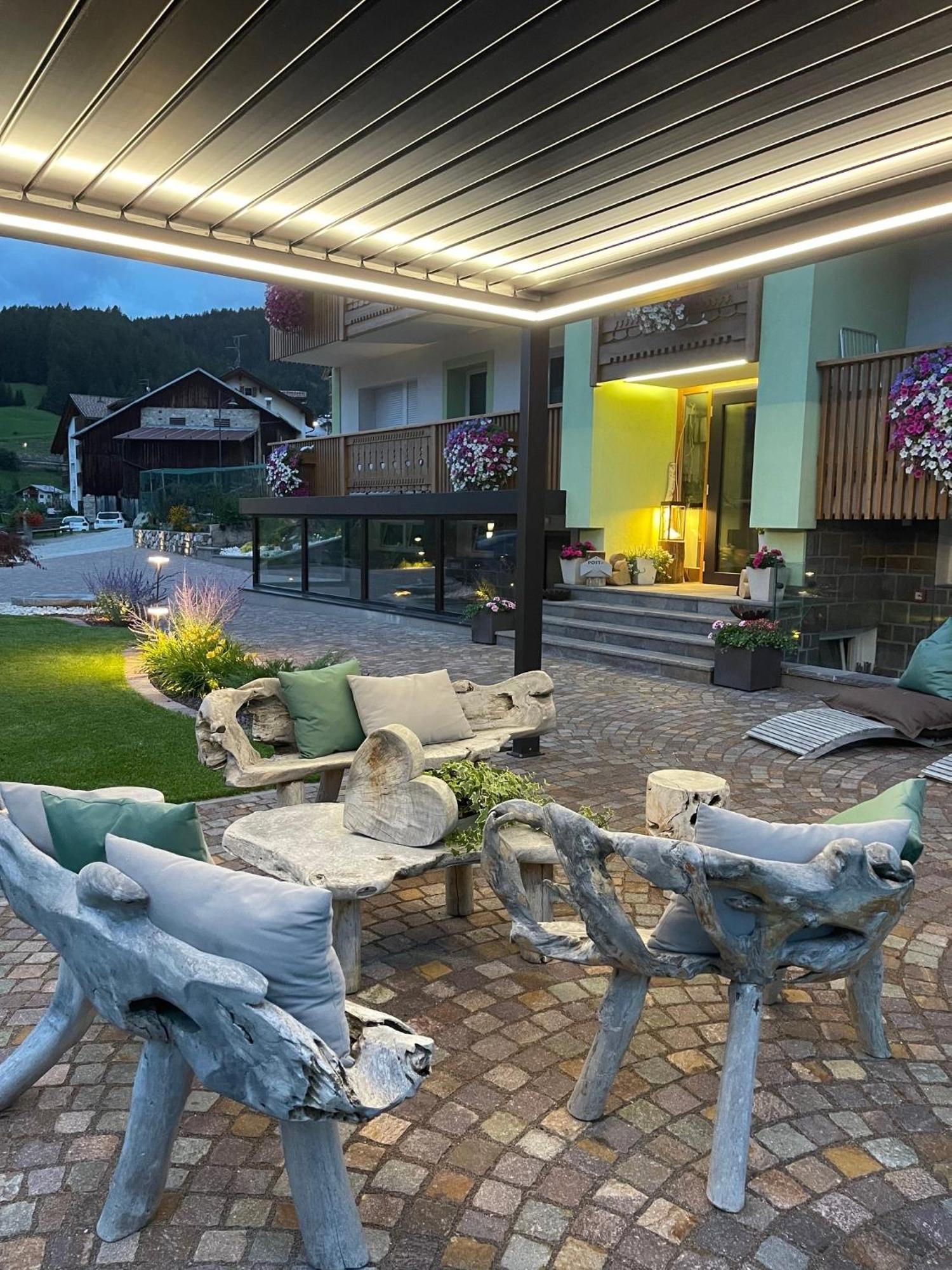 Mason La Zondra Aparthotel Vigo di Fassa Exterior foto
