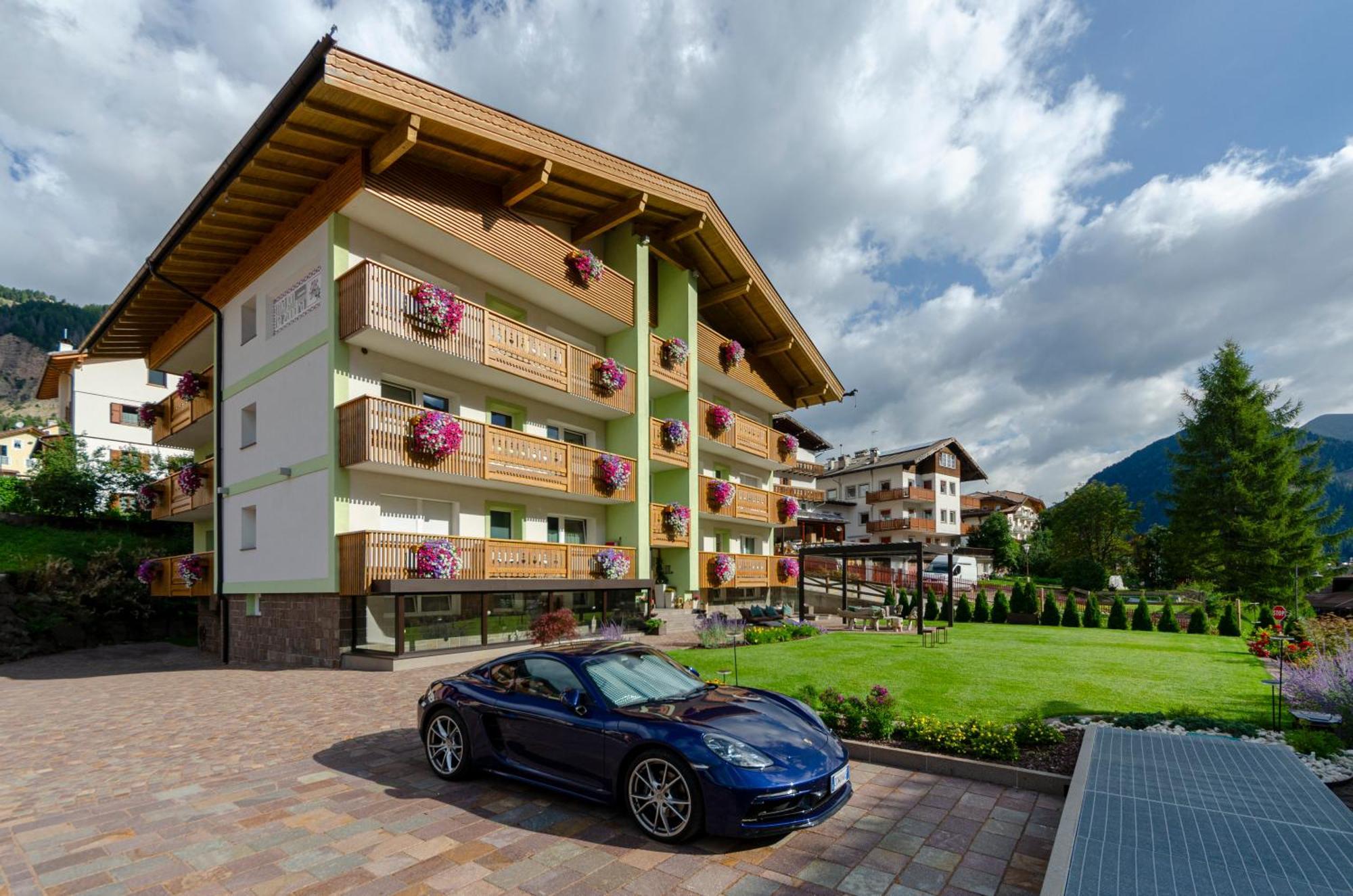 Mason La Zondra Aparthotel Vigo di Fassa Exterior foto