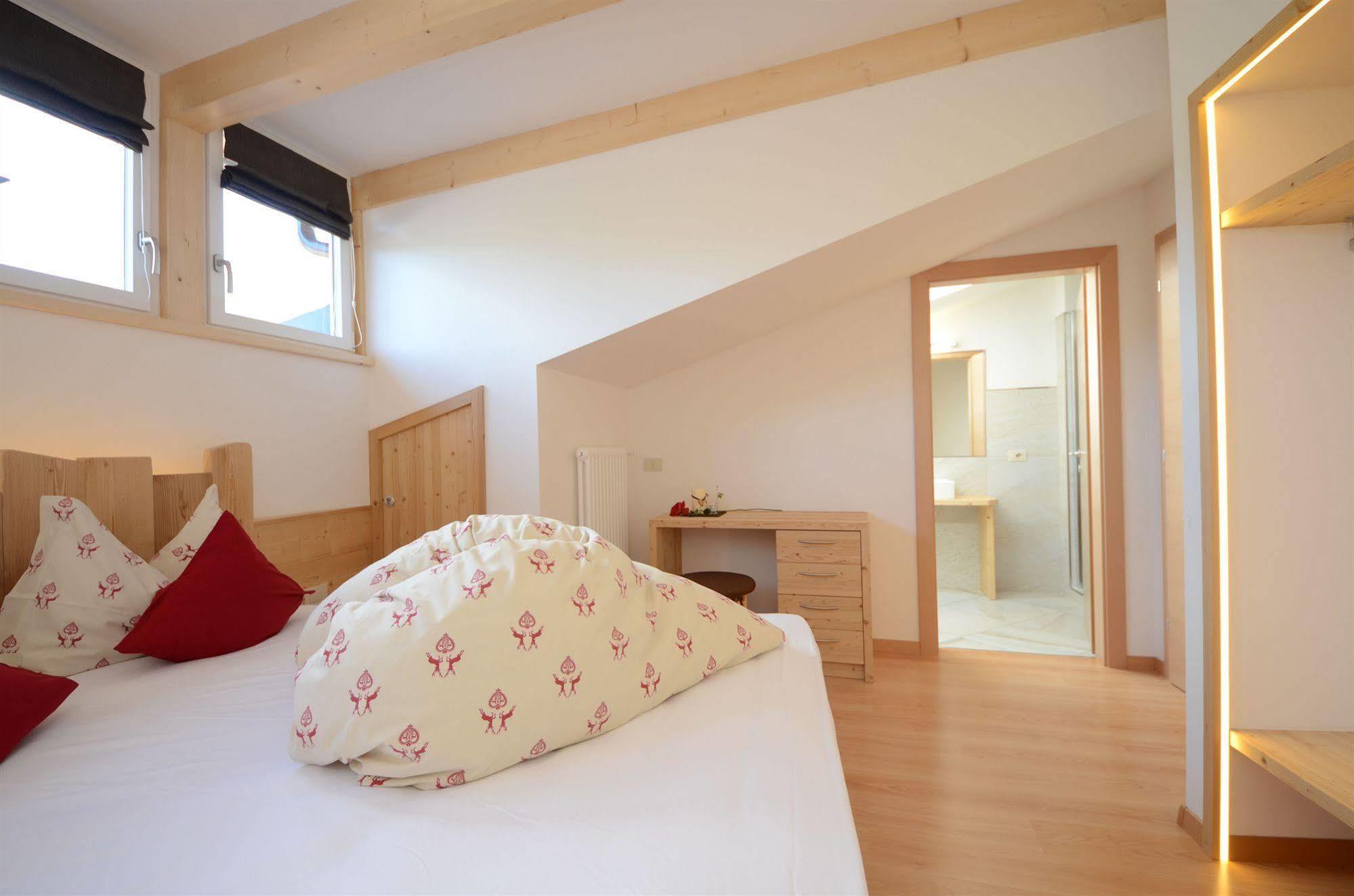 Mason La Zondra Aparthotel Vigo di Fassa Exterior foto